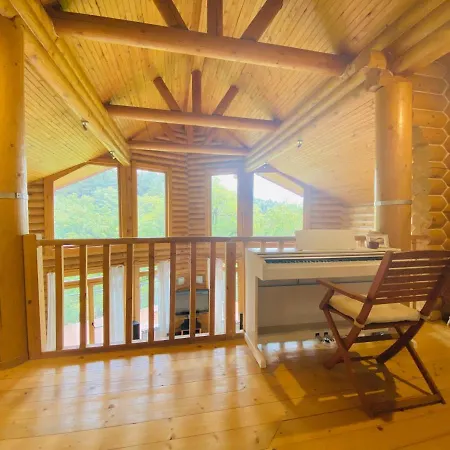Villa The Pine Chalet